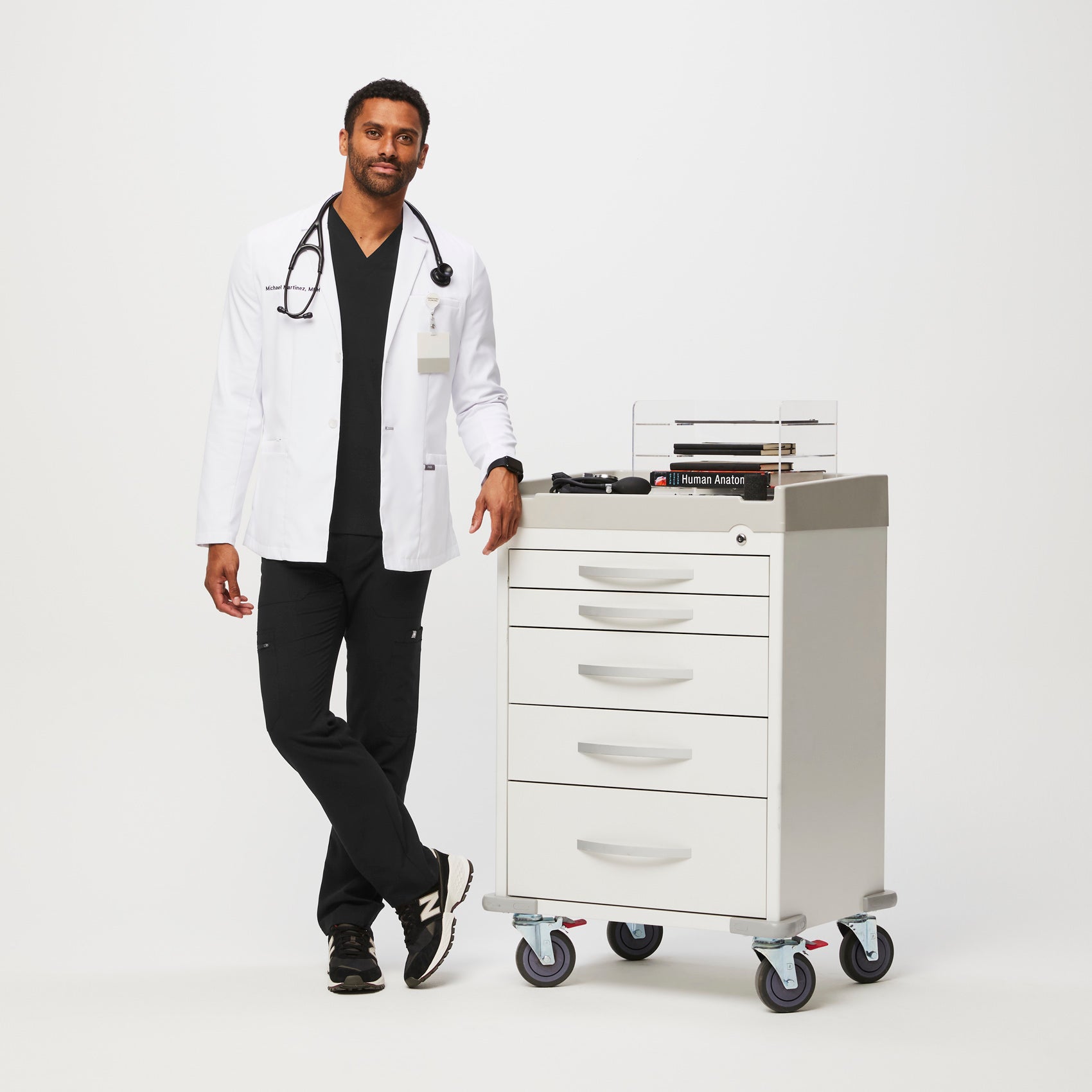 Figs Harlem Classic Short Lab Coat - Medical Lab Coat, Healthcare Workwear - Image 2
