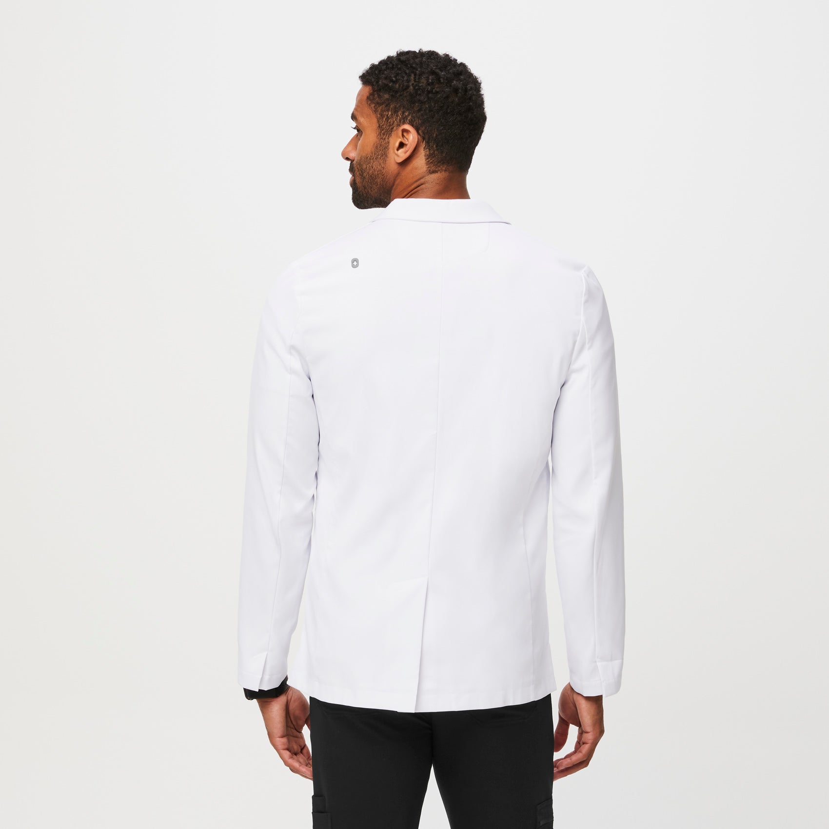 Figs Harlem Classic Short Lab Coat - Medical Lab Coat, Healthcare Workwear - Image 3